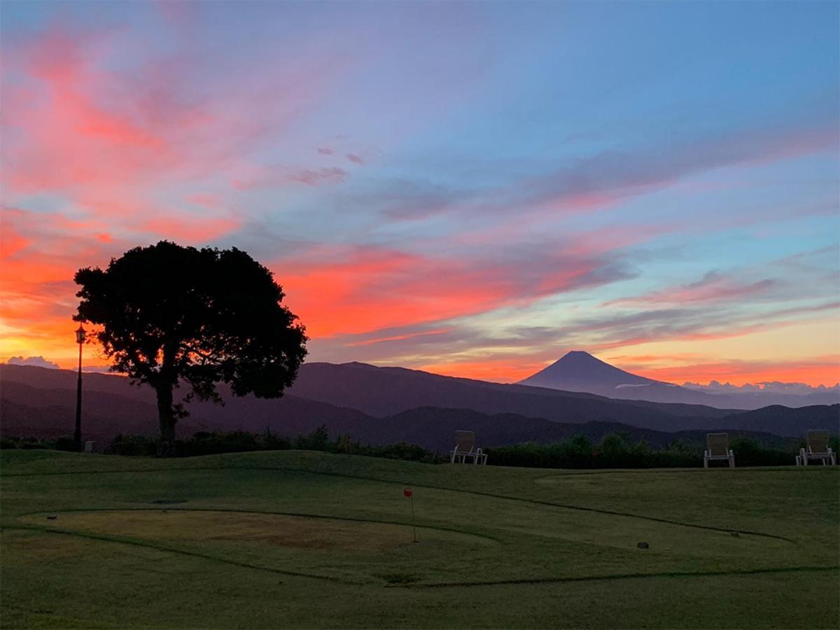 Yugashima Golf Club & Hotel Resort Izu  Exterior photo